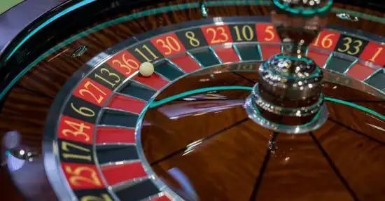h577 အွန်လိုင်း ကတ်ဂိမ်းများ Myanmar Baccarat Poker Blackjack MMK ဖြင့်ကစားနိုင်
